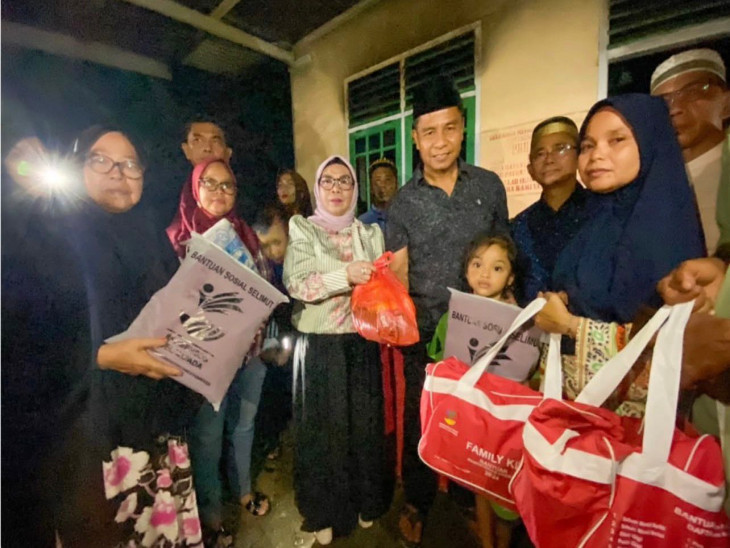 Bupati Kampar dan Wabup Tinjau Langsung Korban Kebakaran di Desa Kumantan