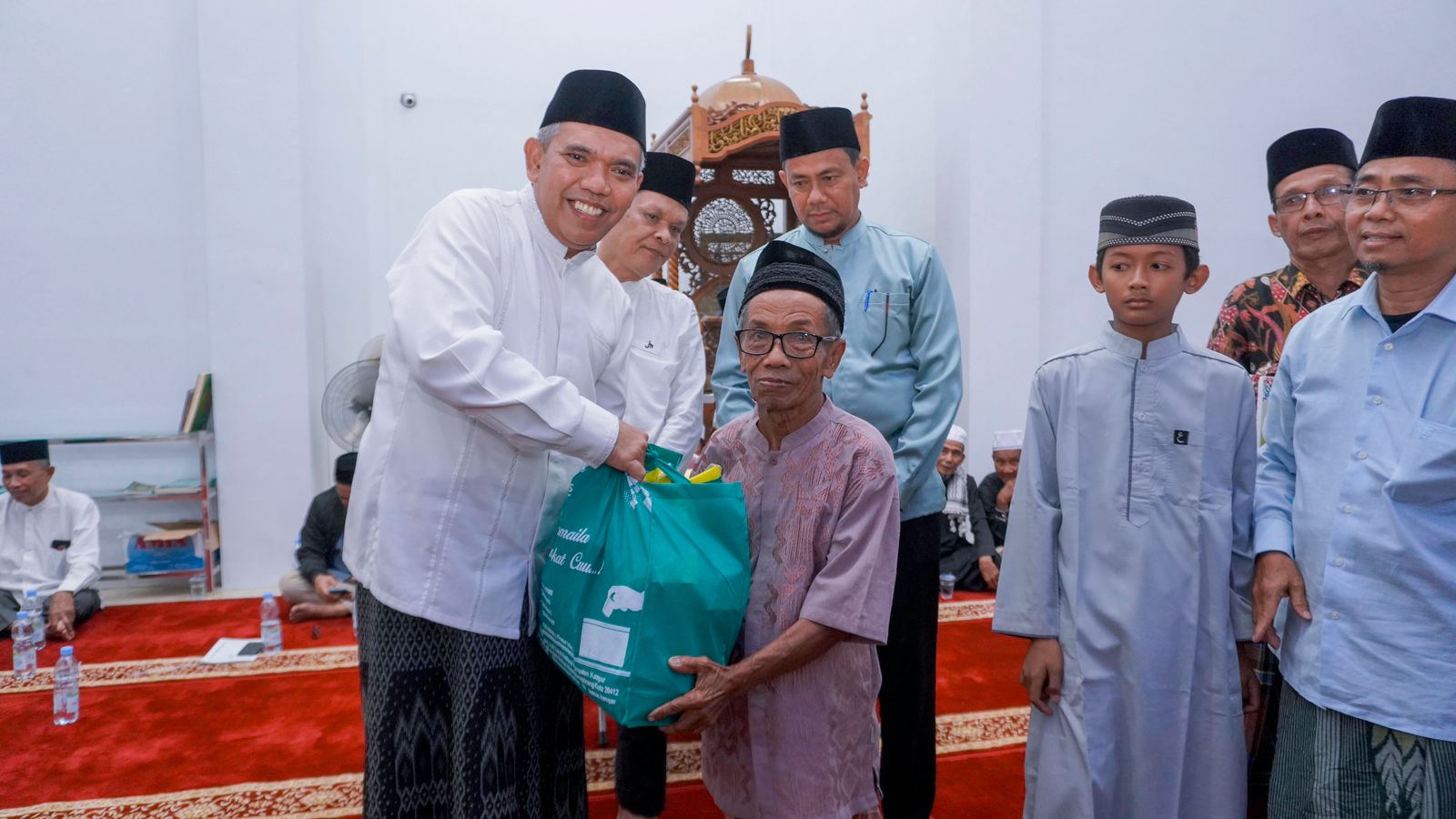Malam Ke-11 Ramadhan, Pj Bupati Kampar  Safari Ramadhan ke Desa Muara Uwai
